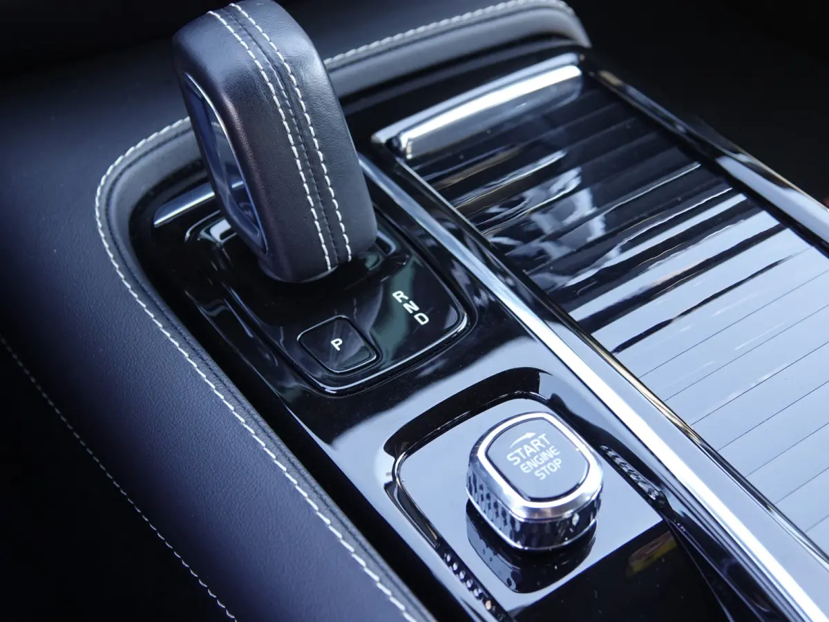 2.0 T8 AWD Polestar Engineered BOWERS & WILKINS | 360° CAM | HUD | TREKH.