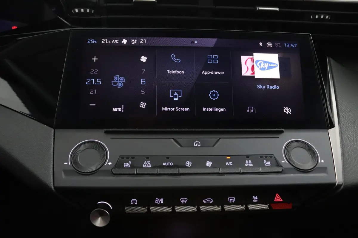 1.2*LED*CRUISE*AGR STOEL*NAVI*CARPLAY*