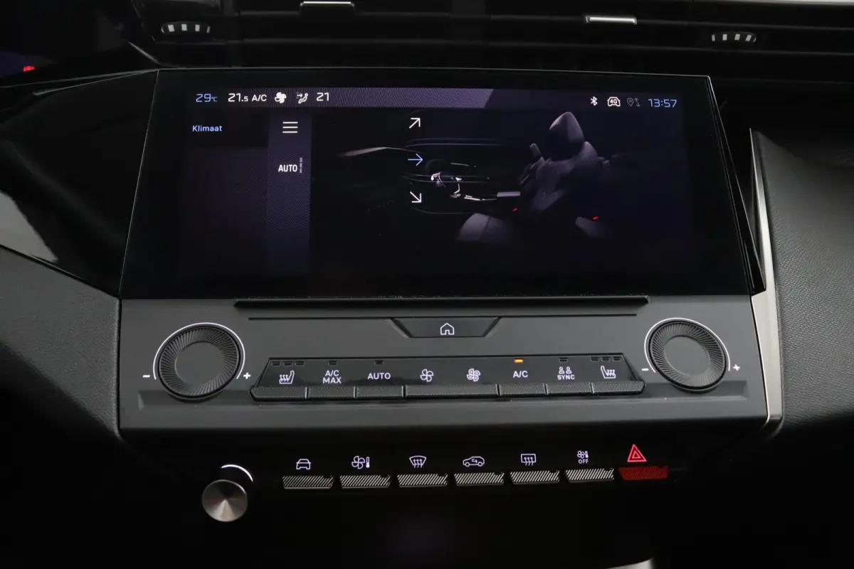 1.2*LED*CRUISE*AGR STOEL*NAVI*CARPLAY*