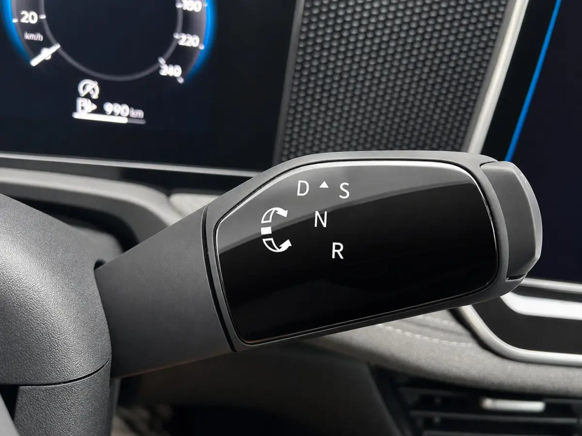 1.5 eTSI Business Navigatie Apple Carplay Android Auto Camera Parkeerhulp Adaptive Cruise Control Stoel- en stuurverwarming  Virtual Cockpit Climate Control Lichtmetalen velgen