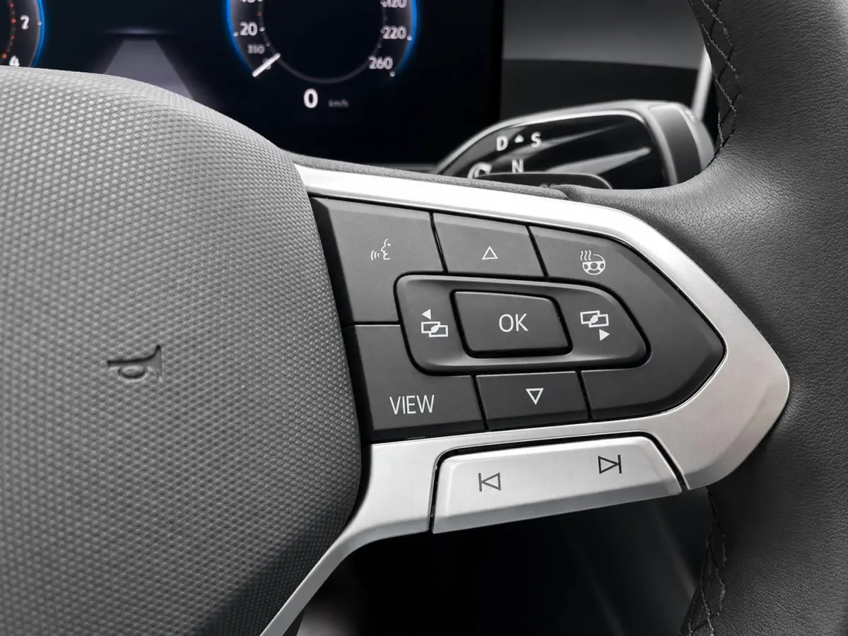 1.5 eTSI Business Navigatie Apple Carplay Android Auto Camera Parkeerhulp Adaptive Cruise Control Stoel- en stuurverwarming  Virtual Cockpit Climate Control Lichtmetalen velgen