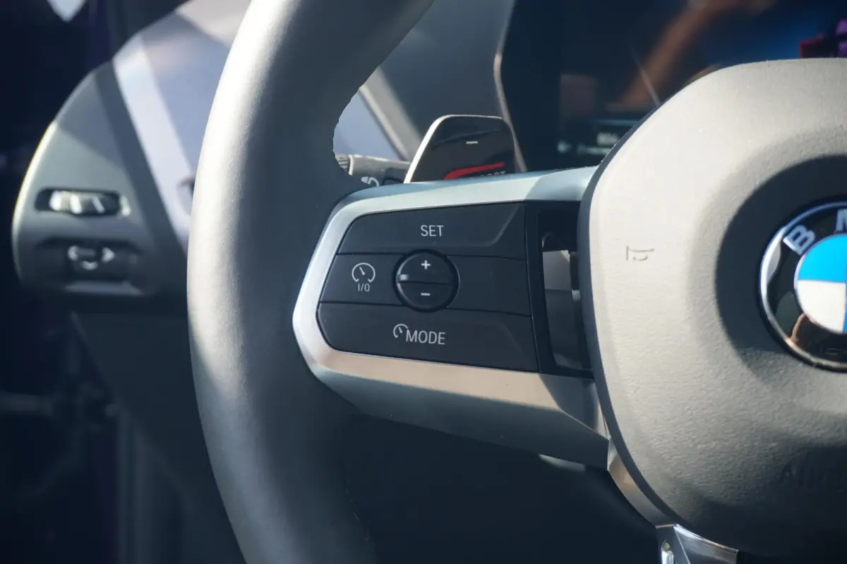 5-deurs 120 | M Sportpakket | Achteruitrijcamera | Driving Assistant | Stoel & Stuurverwarming
