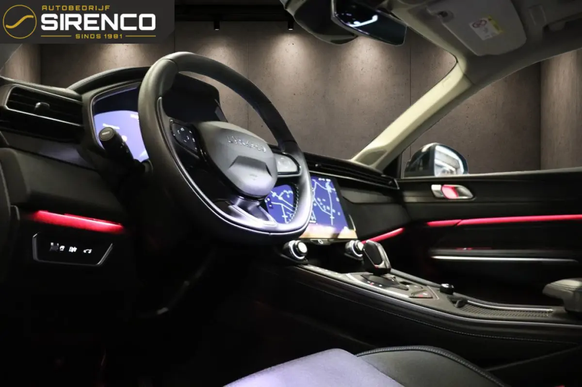 1.5| panodak|360 camera | stoelverwarming |Android auto & Apple carplay |dab | adaptive cruise control | sfeerverlichting |