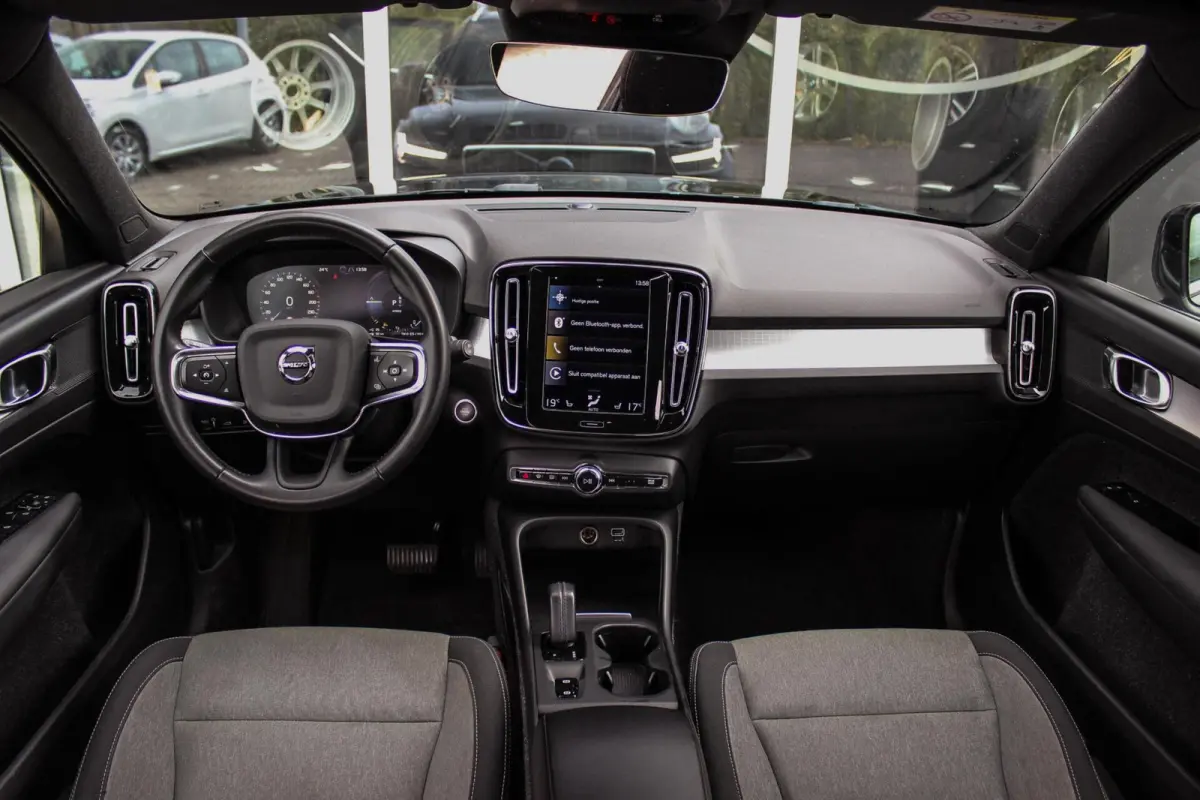 1.5 T5 Business Pro | 1e eigenaar | NL auto | Cruise control adaptief | Stoelverwarming | Navigatie | Bluetooth | LED | Climate control | PDC | 18 inch