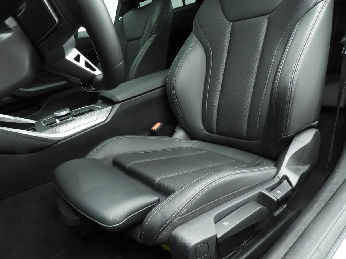 420i | M-Sportpakket | LED | Navigatie | Schuifdak | Sportstoelen | Stoelverwarming | DAB | Alu 19 inch