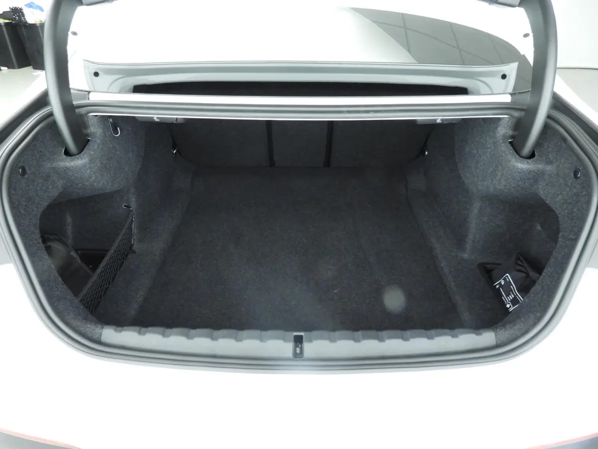 420i | M-Sportpakket | LED | Navigatie | Schuifdak | Sportstoelen | Stoelverwarming | DAB | Alu 19 inch