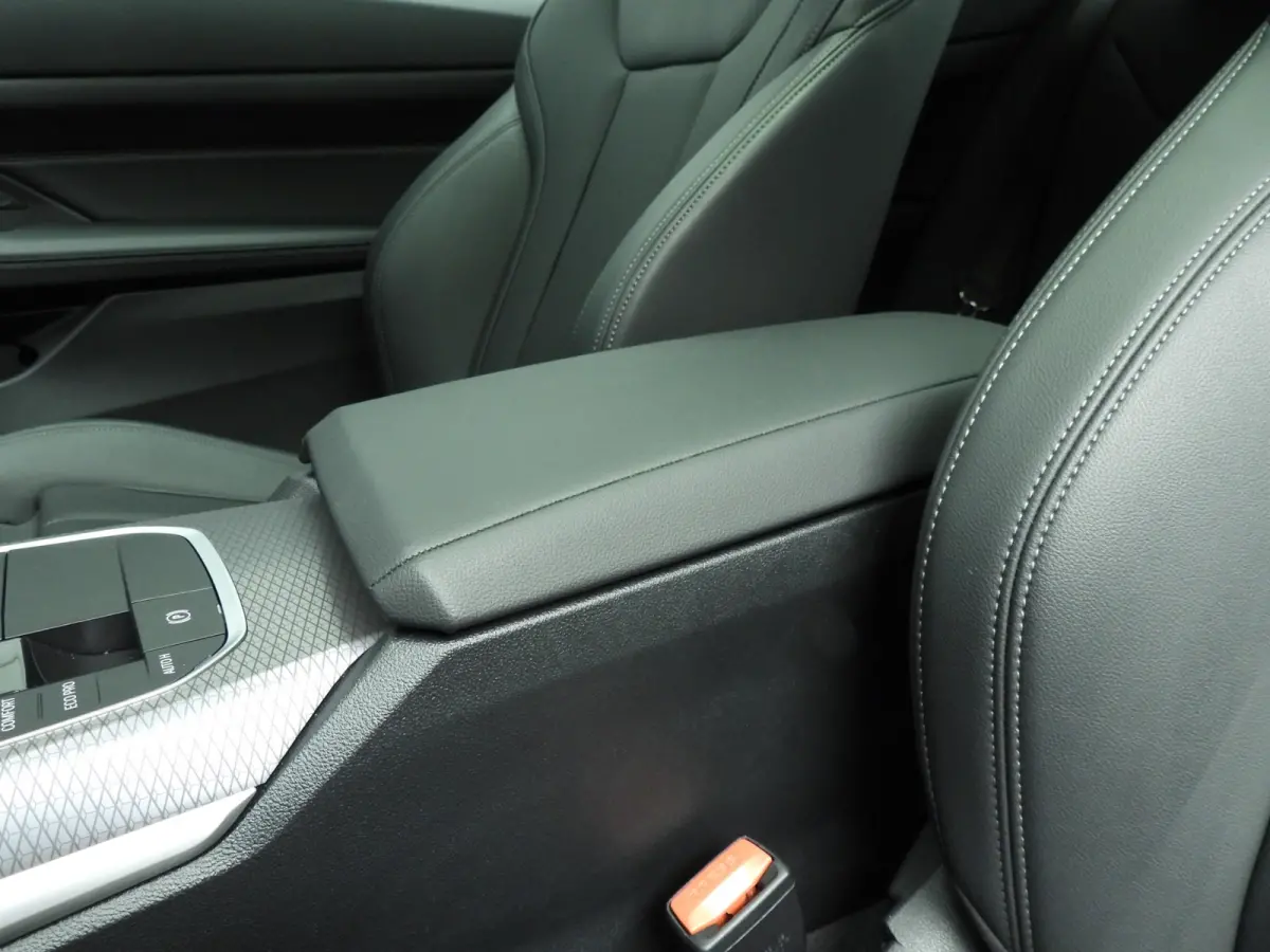 420i | M-Sportpakket | LED | Navigatie | Schuifdak | Sportstoelen | Stoelverwarming | DAB | Alu 19 inch