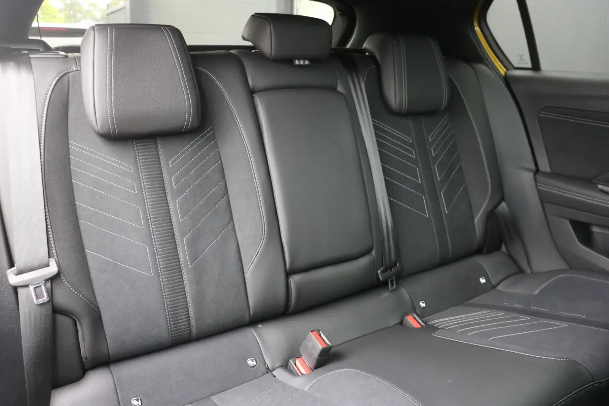 58 kWh Ultimate | Camera | Cruise control adaptief | Navi | Voorstoelen verwarmd | Stuurwiel verwarmd |