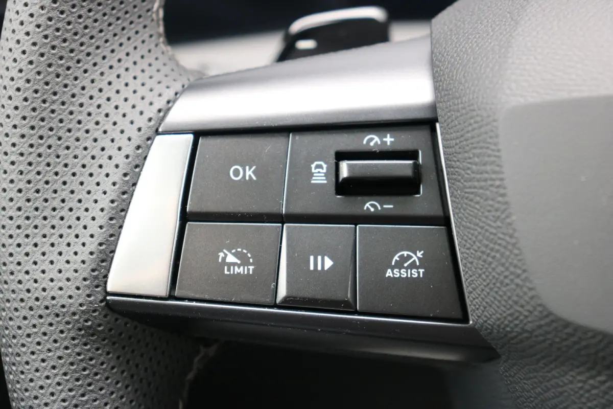58 kWh Ultimate | Camera | Cruise control adaptief | Navi | Voorstoelen verwarmd | Stuurwiel verwarmd |