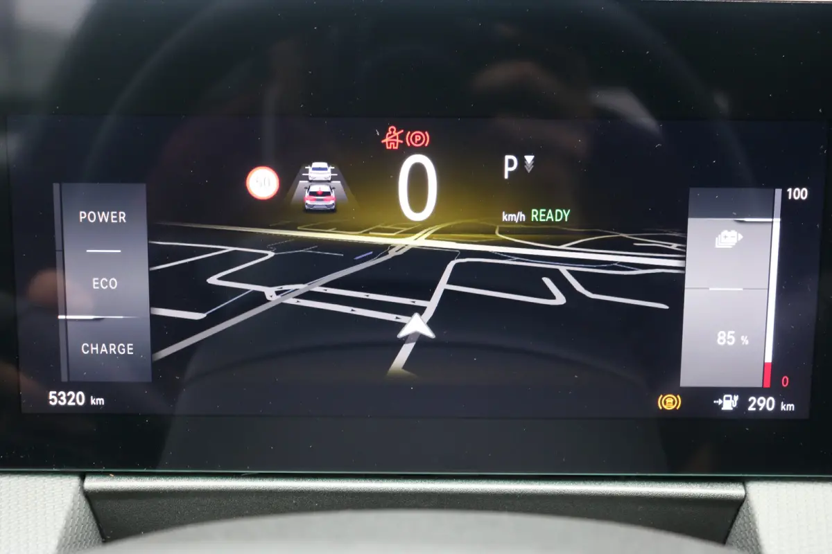 58 kWh Ultimate | Camera | Cruise control adaptief | Navi | Voorstoelen verwarmd | Stuurwiel verwarmd |