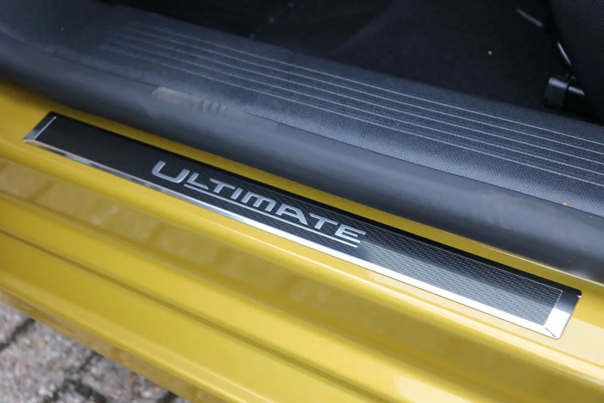 58 kWh Ultimate | Camera | Cruise control adaptief | Navi | Voorstoelen verwarmd | Stuurwiel verwarmd |