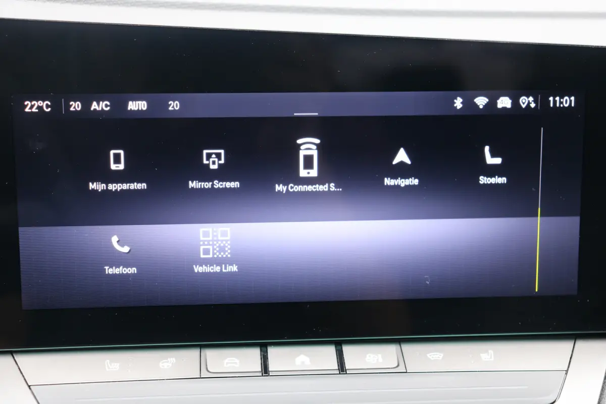 58 kWh Ultimate | Camera | Cruise control adaptief | Navi | Voorstoelen verwarmd | Stuurwiel verwarmd |