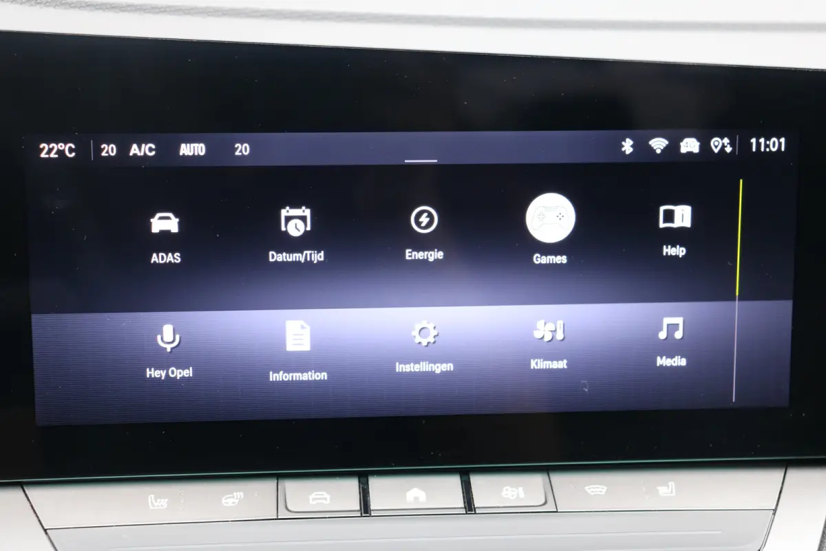 58 kWh Ultimate | Camera | Cruise control adaptief | Navi | Voorstoelen verwarmd | Stuurwiel verwarmd |