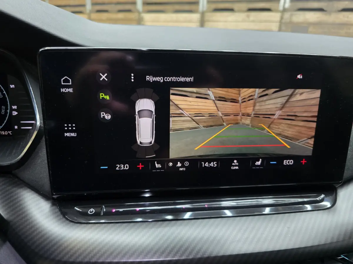 RS 1.4 TSI iV PHEV RS + HuD Pano Camera Navi Mem 19"LM