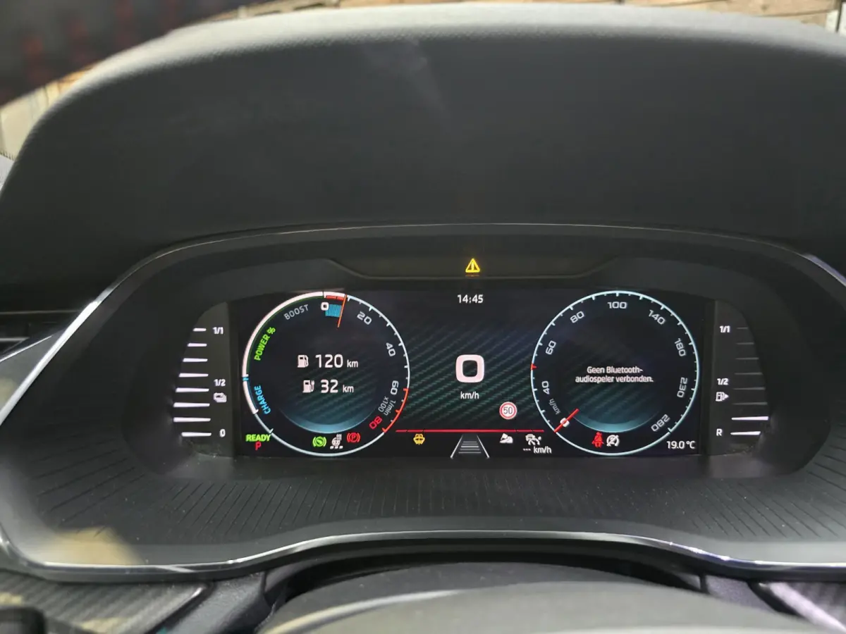 RS 1.4 TSI iV PHEV RS + HuD Pano Camera Navi Mem 19"LM