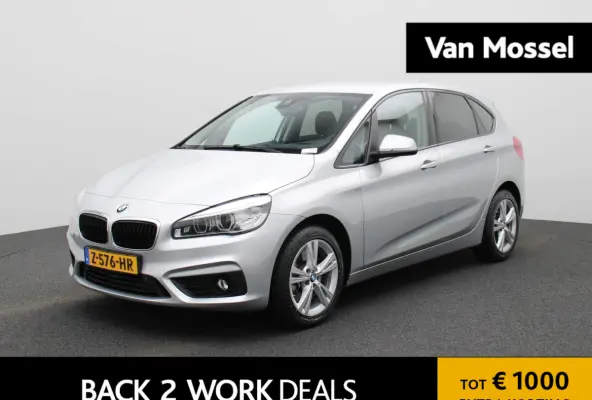 225i xDrive | ELEKTRISCHE BESTUURDERSSTOEL MET GEHEUGEN | | NAVIGATIE | ACHTERUITRIJCAMERA | HEAD-UP DISPLAY | STOELVERWARMING | PARKEERSENBSOREN VOOR + ACHTER | PARKEERASSISTENT | LED |