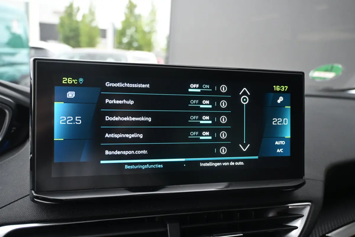 1.6 HYbrid 225 Allure | Navigatie | Achteruitrijcamera | Dodehoek-Detectie | Dealeronderhouden | 1e Eigenaar |