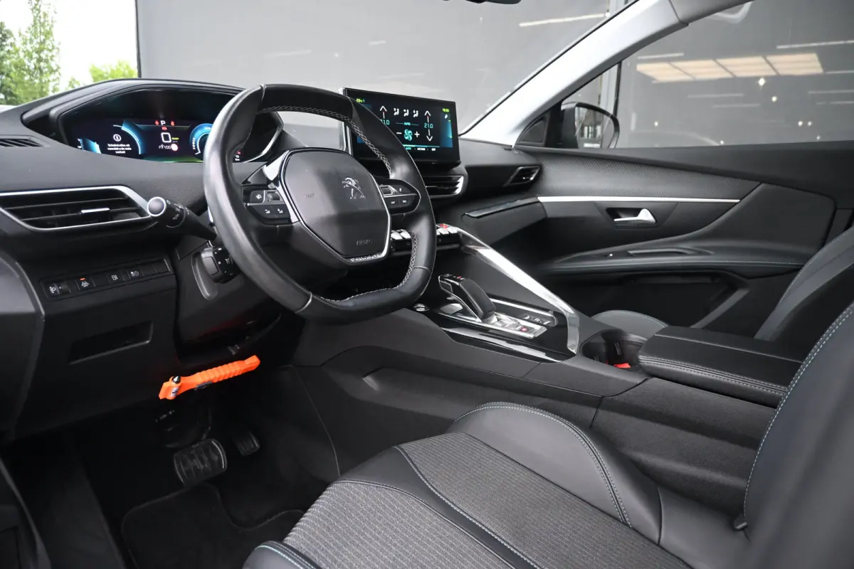 1.6 HYbrid 225 Allure | Navigatie | Achteruitrijcamera | Dodehoek-Detectie | Dealeronderhouden | 1e Eigenaar |