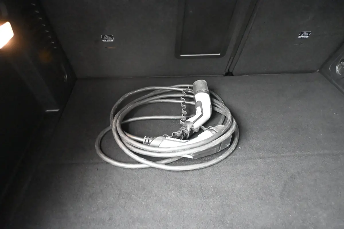 1.6 HYbrid 225 Allure | Navigatie | Achteruitrijcamera | Dodehoek-Detectie | Dealeronderhouden | 1e Eigenaar |