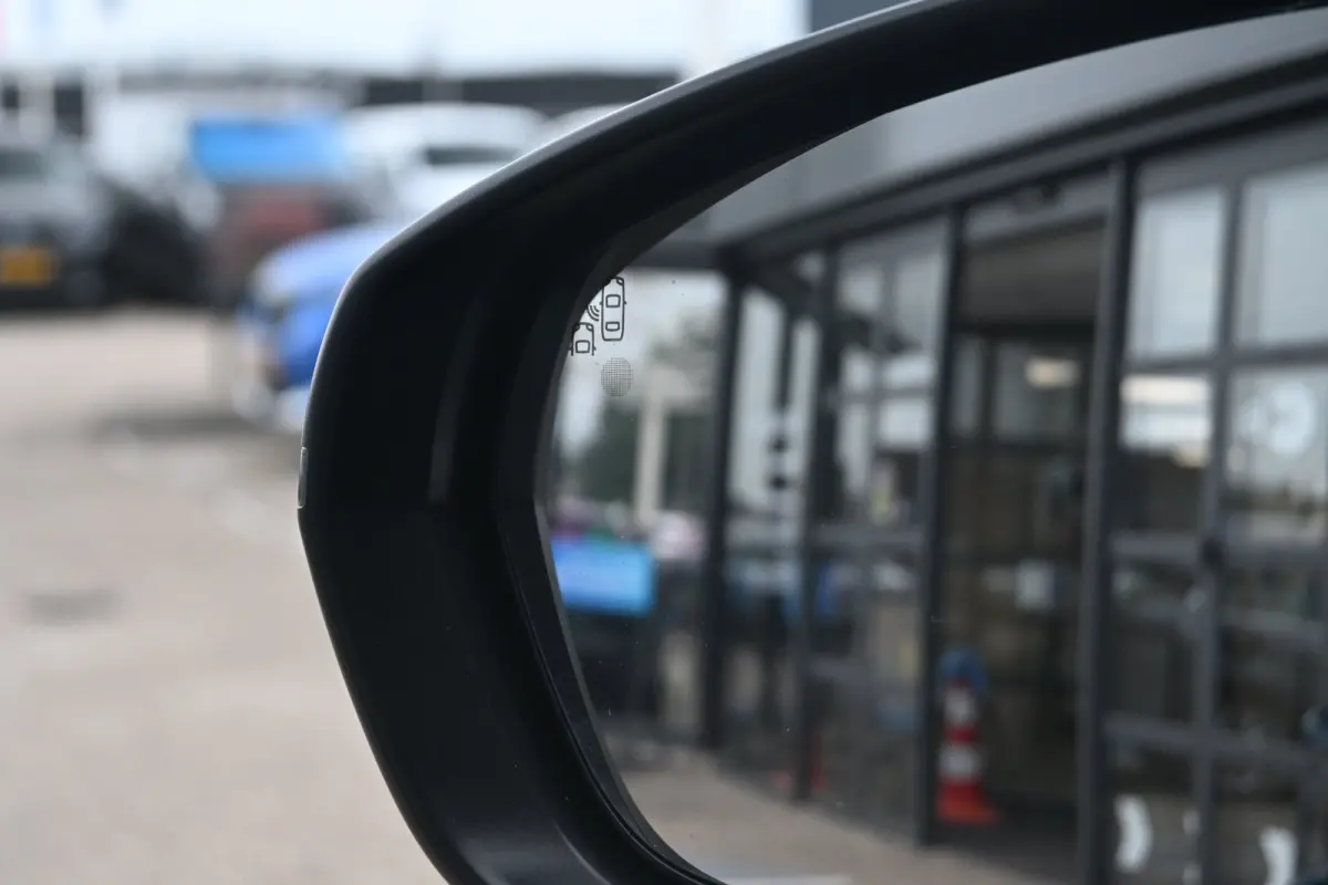 1.6 HYbrid 225 Allure | Navigatie | Achteruitrijcamera | Dodehoek-Detectie | Dealeronderhouden | 1e Eigenaar |