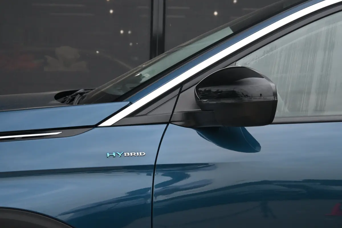 1.6 HYbrid 225 Allure | Navigatie | Achteruitrijcamera | Dodehoek-Detectie | Dealeronderhouden | 1e Eigenaar |
