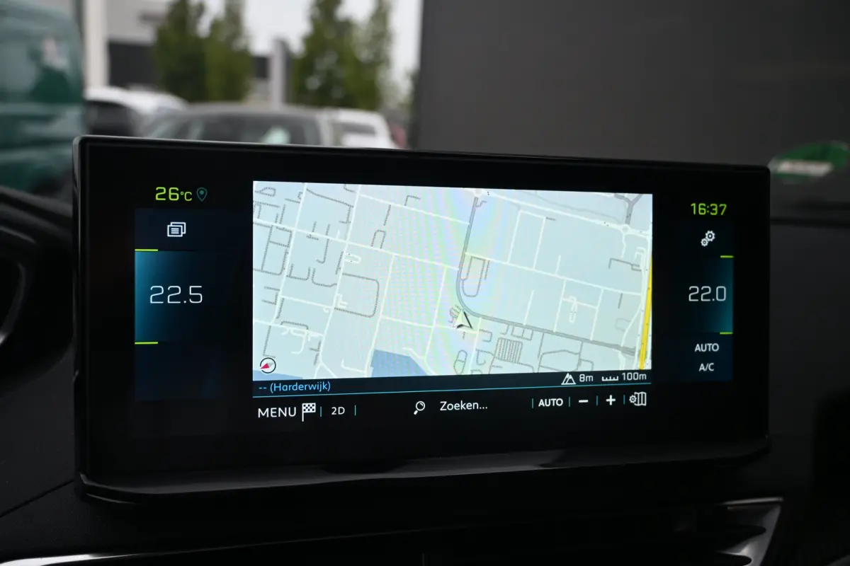 1.6 HYbrid 225 Allure | Navigatie | Achteruitrijcamera | Dodehoek-Detectie | Dealeronderhouden | 1e Eigenaar |