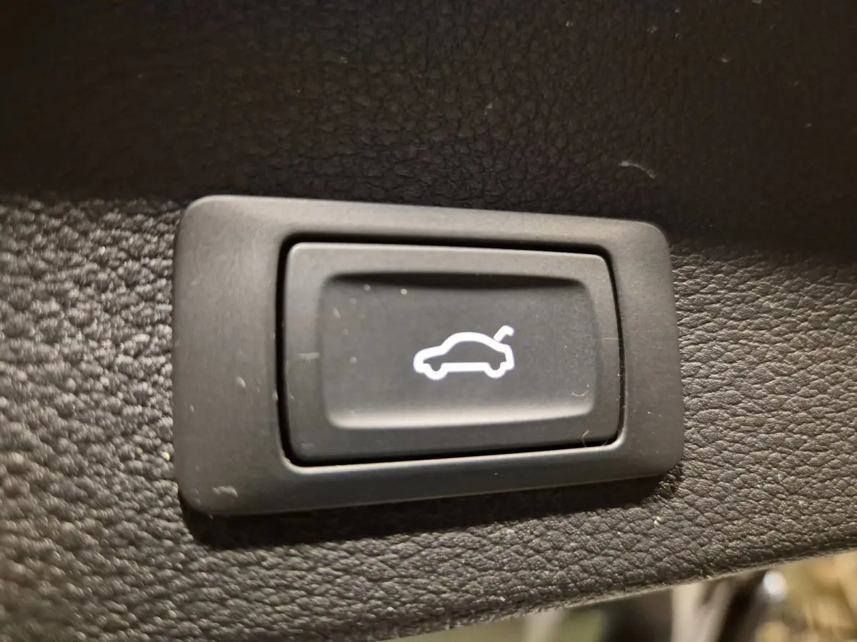 30 TFSI S-Line - Leder - Stoelverwarming - Navi - Camera - CarPlay - Cruise - 10 dkm