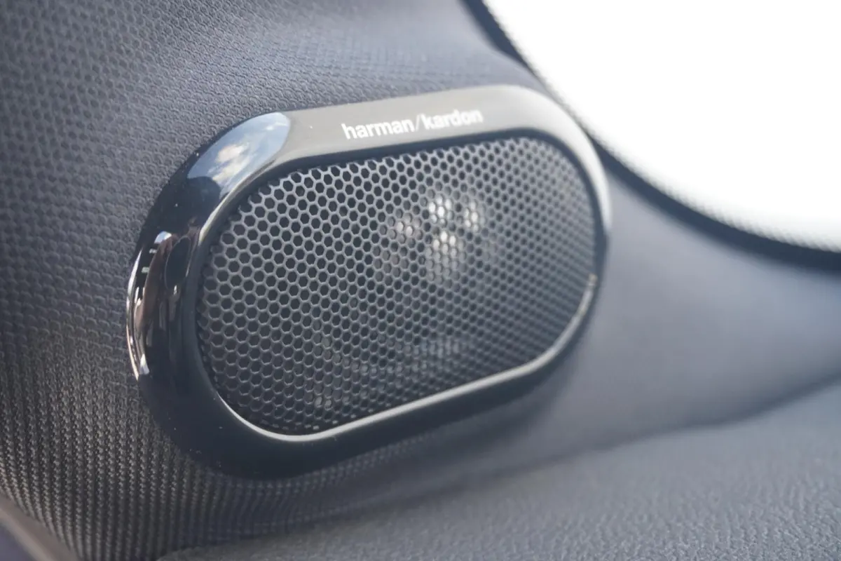 Cooper | John Cooper Works Uitvoering | Harman Kardon | Panoramadak | Comfort Access | Sportstoelen | Cruise Control