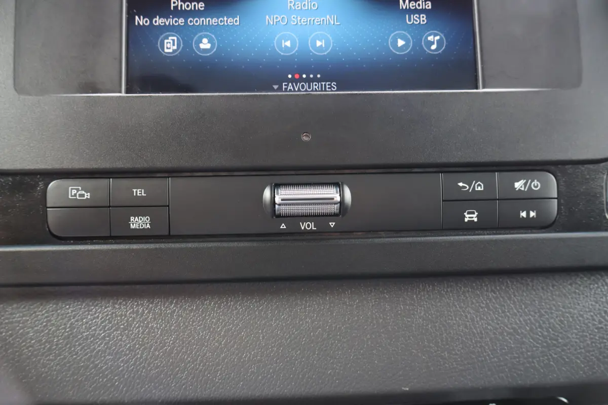 315 CDI Automaat Bakwagen met Laadklep