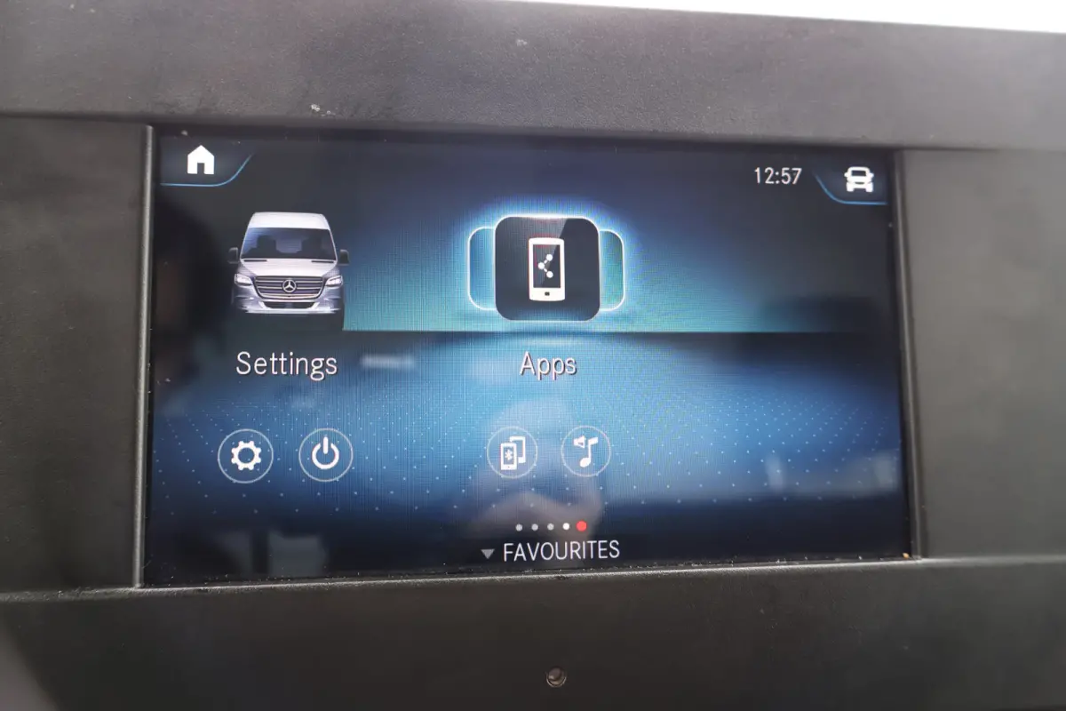 315 CDI Automaat Bakwagen met Laadklep