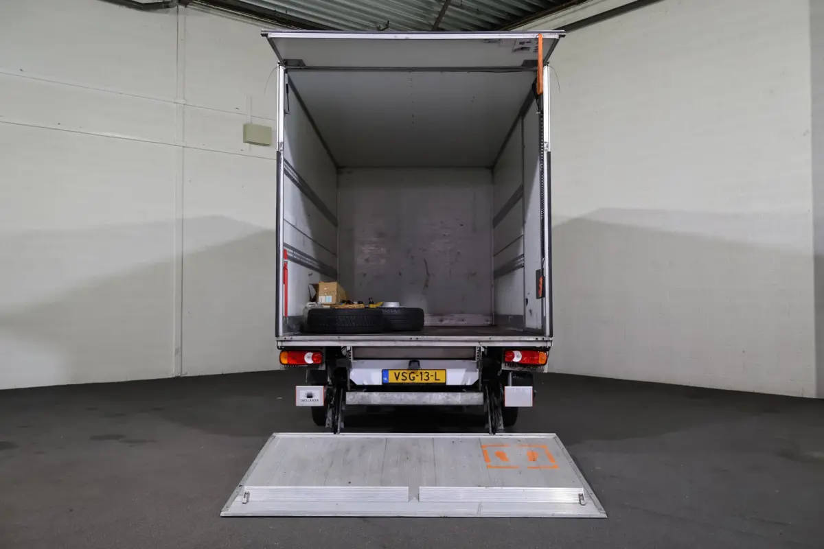 315 CDI Automaat Bakwagen met Laadklep