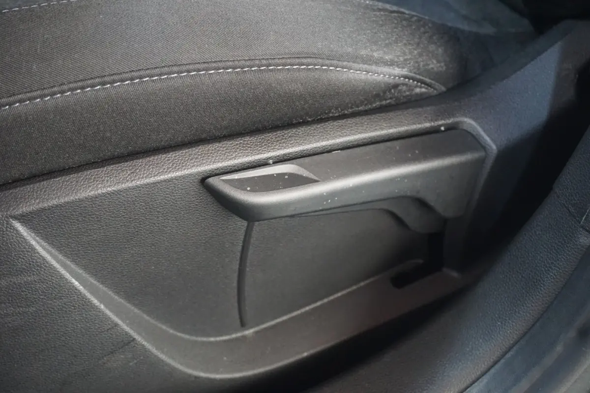 1.0 TCe 90 Equilibre | Carplay | DAB Radio | Airco | Cruise control | Metaalkleur