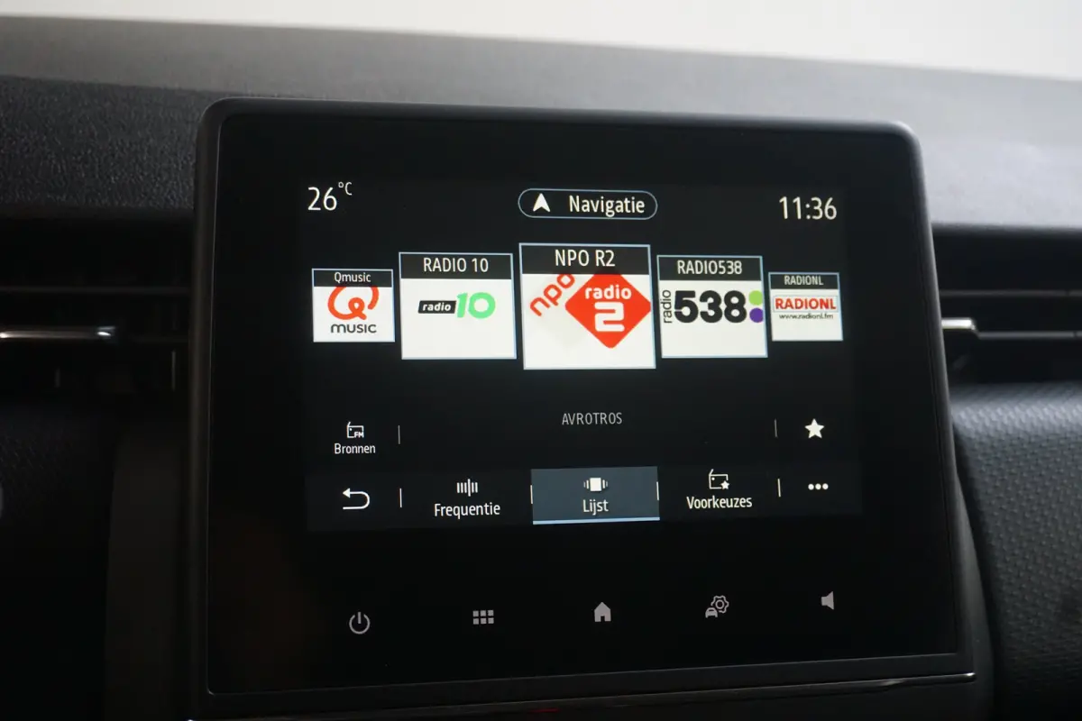 1.0 TCe 90 Equilibre | Carplay | DAB Radio | Airco | Cruise control | Metaalkleur
