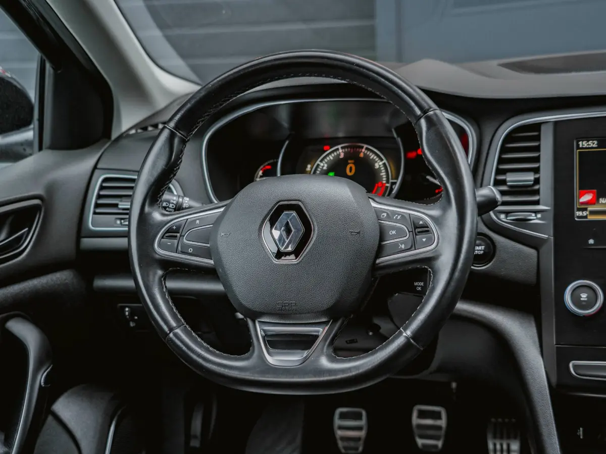 1.2 TCe Bose 130 PK l NL AUTO l BOSE l Trekhaak | Cruise control | Navi l Camera