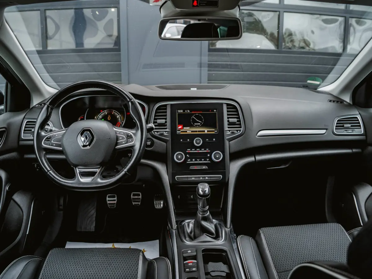 1.2 TCe Bose 130 PK l NL AUTO l BOSE l Trekhaak | Cruise control | Navi l Camera