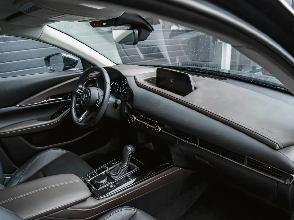 2.0 e-SkyActiv-X M Hybrid Luxury 186 PK | Trekhaak | Ned. auto | dealer onderho