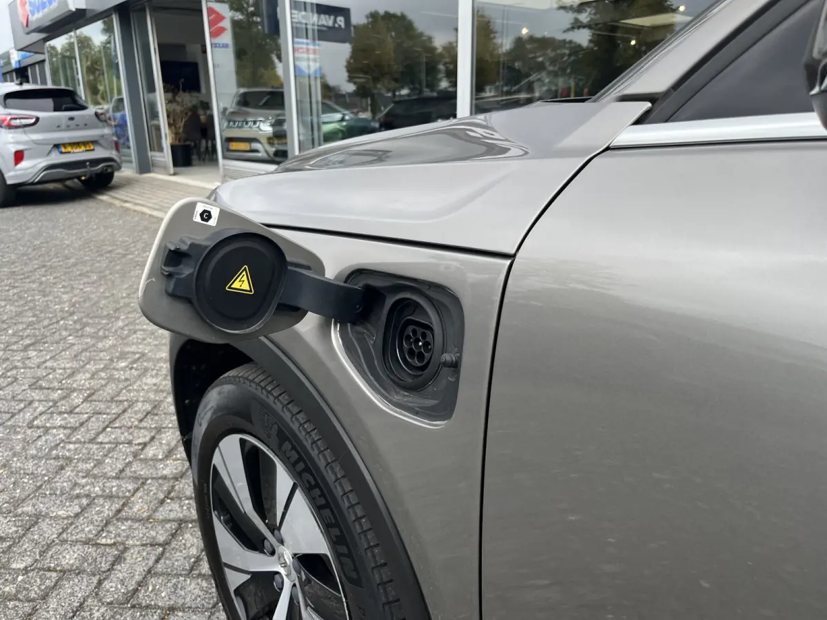 1.5 T5 Plug-in Hybrid Business Pro 262pk/193kW Automaat | Elektr. trekhaak | Navi | Carplay |