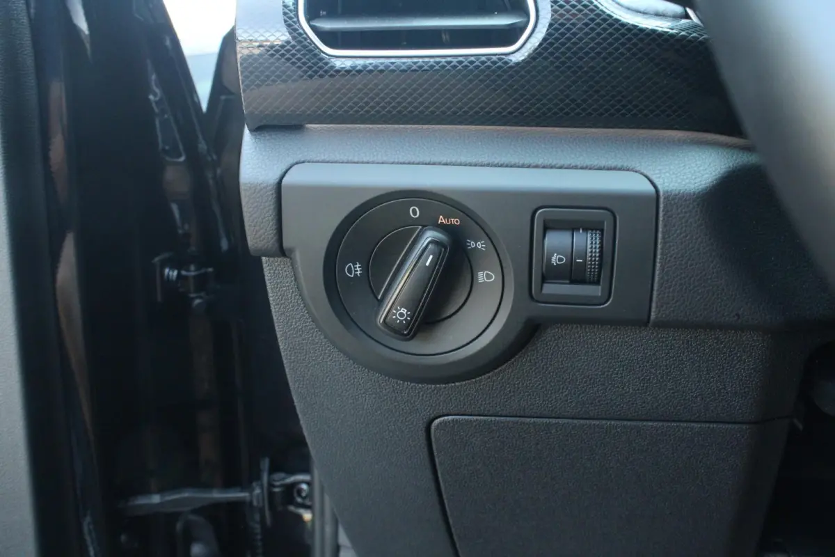 1.0 TSI 95pk Life "Goal" | Draadloos CarPlay Android Auto & opladen | Stoelverwarming