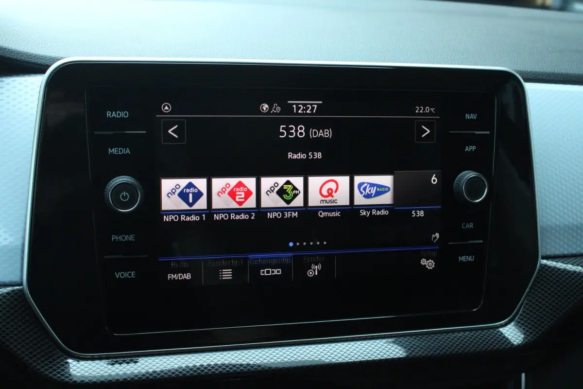 1.0 TSI 95pk Life "Goal" | Draadloos CarPlay Android Auto & opladen | Stoelverwarming