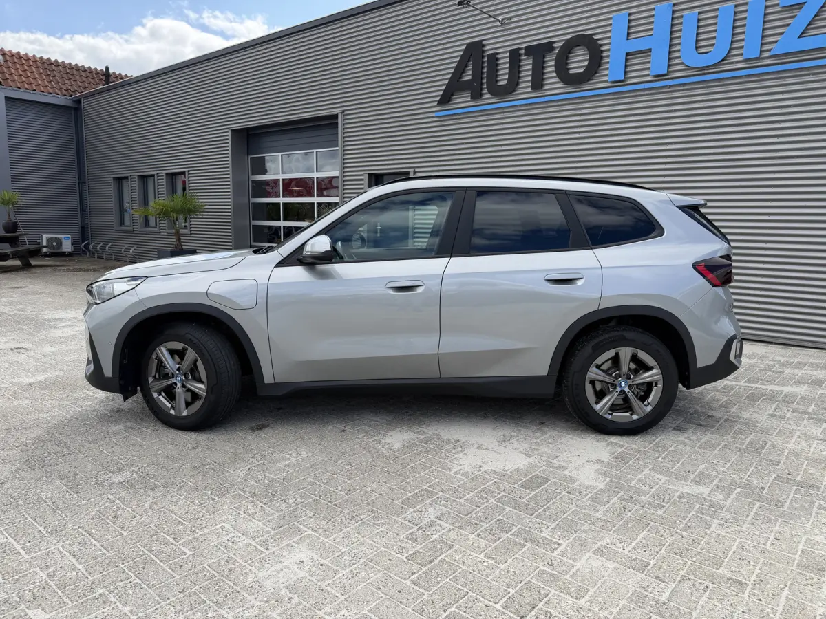 xDrive25e Trekhaak Harman-Kardon Leder Elek Stoelverstoeling LED Carplay DAB Achteruitrijcamera Stuurwielverwarming SOH 100%