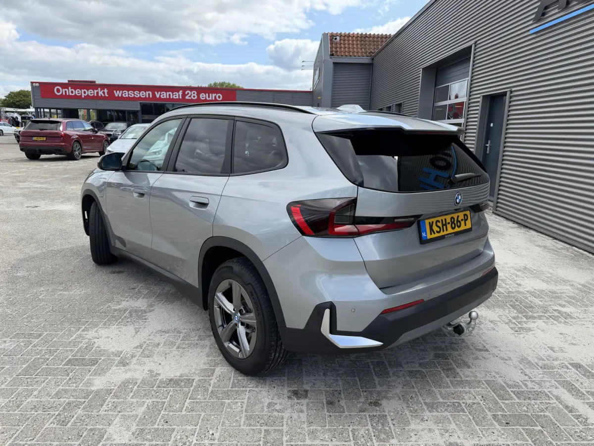 xDrive25e Trekhaak Harman-Kardon Leder Elek Stoelverstoeling LED Carplay DAB Achteruitrijcamera Stuurwielverwarming SOH 100%