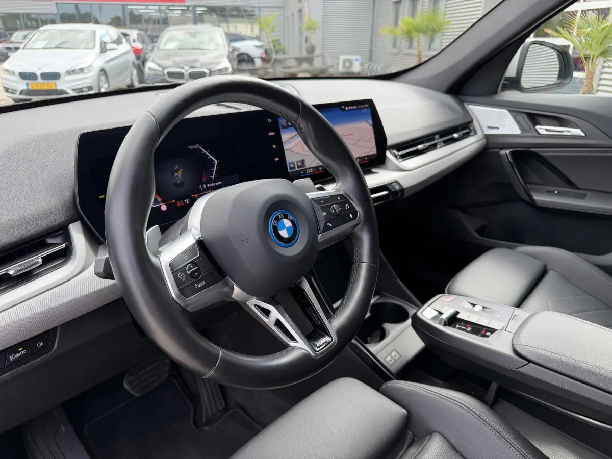 xDrive25e Trekhaak Harman-Kardon Leder Elek Stoelverstoeling LED Carplay DAB Achteruitrijcamera Stuurwielverwarming SOH 100%