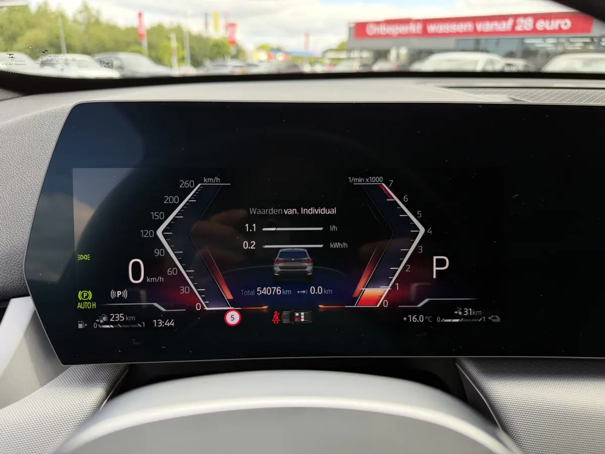 xDrive25e Trekhaak Harman-Kardon Leder Elek Stoelverstoeling LED Carplay DAB Achteruitrijcamera Stuurwielverwarming SOH 100%