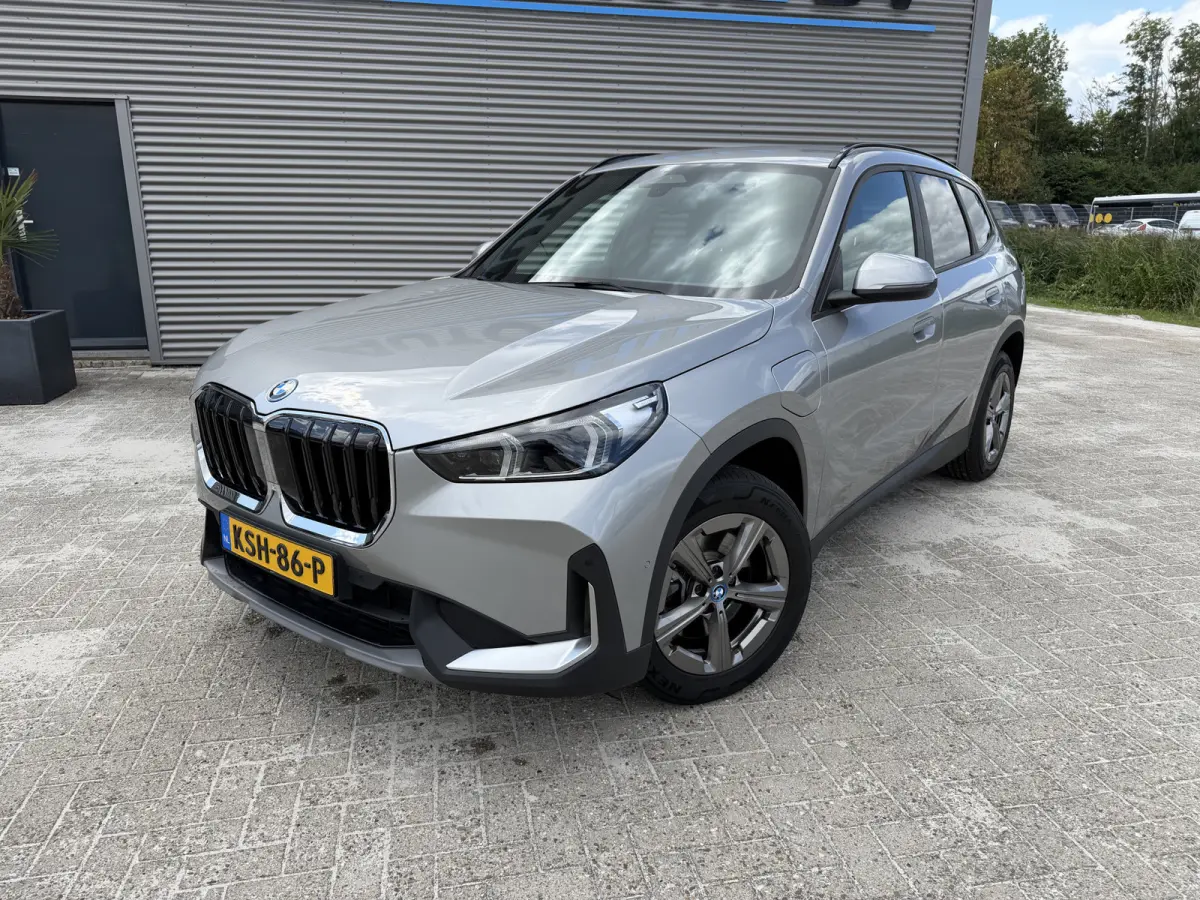 xDrive25e Trekhaak Harman-Kardon Leder Elek Stoelverstoeling LED Carplay DAB Achteruitrijcamera Stuurwielverwarming SOH 100%