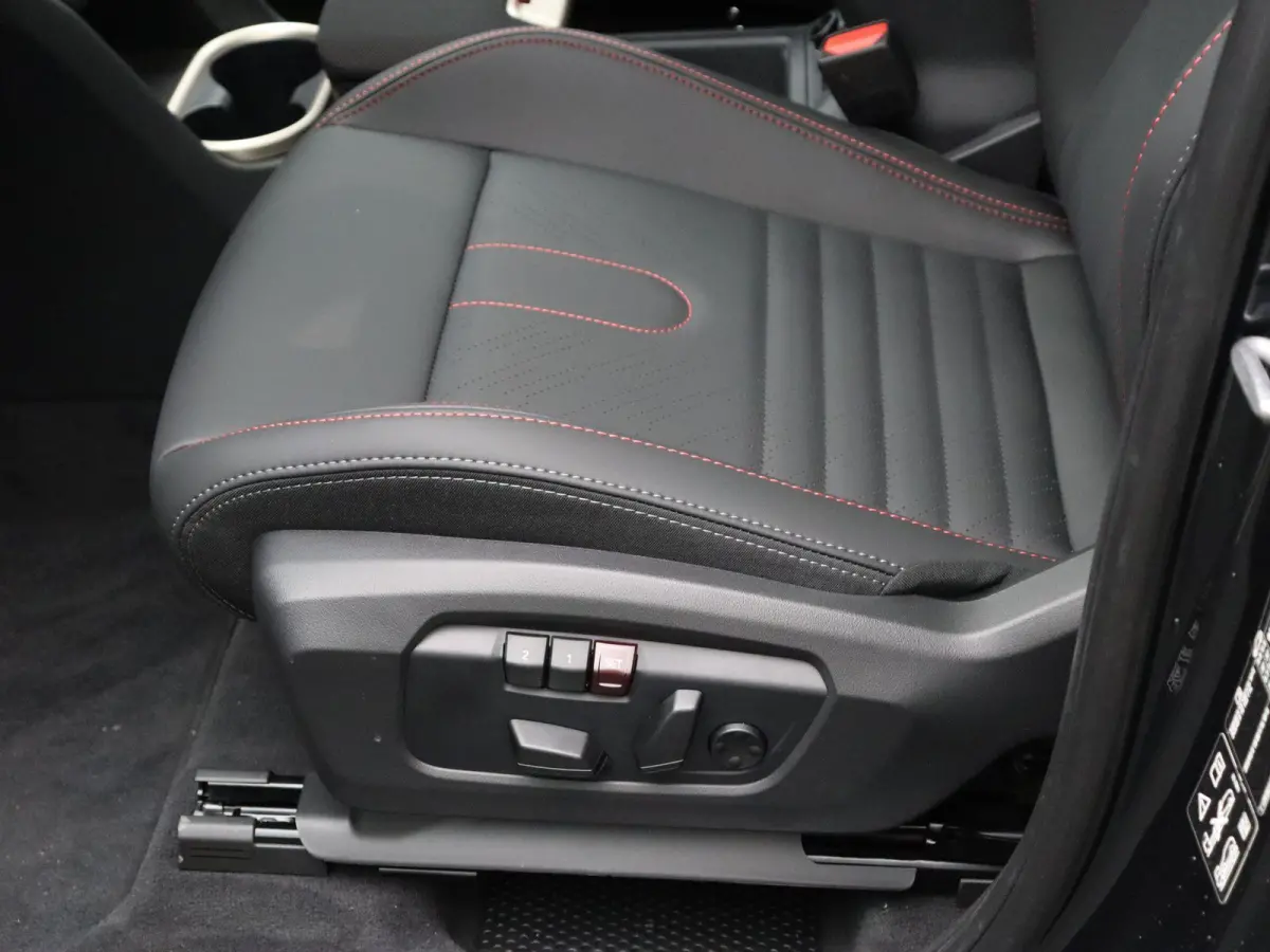 2.0 JCW ALL4 John Cooper Works Trim | Pakket XL