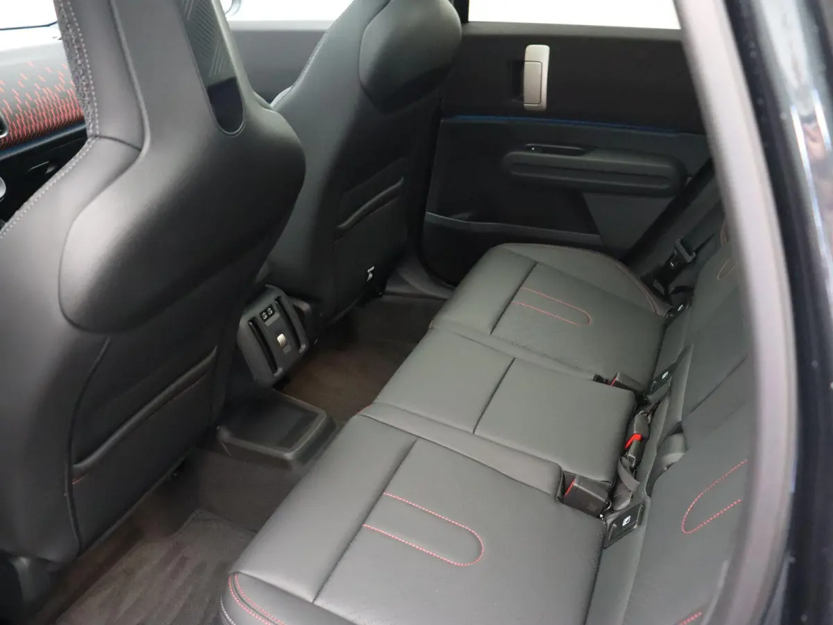 2.0 JCW ALL4 John Cooper Works Trim | Pakket XL