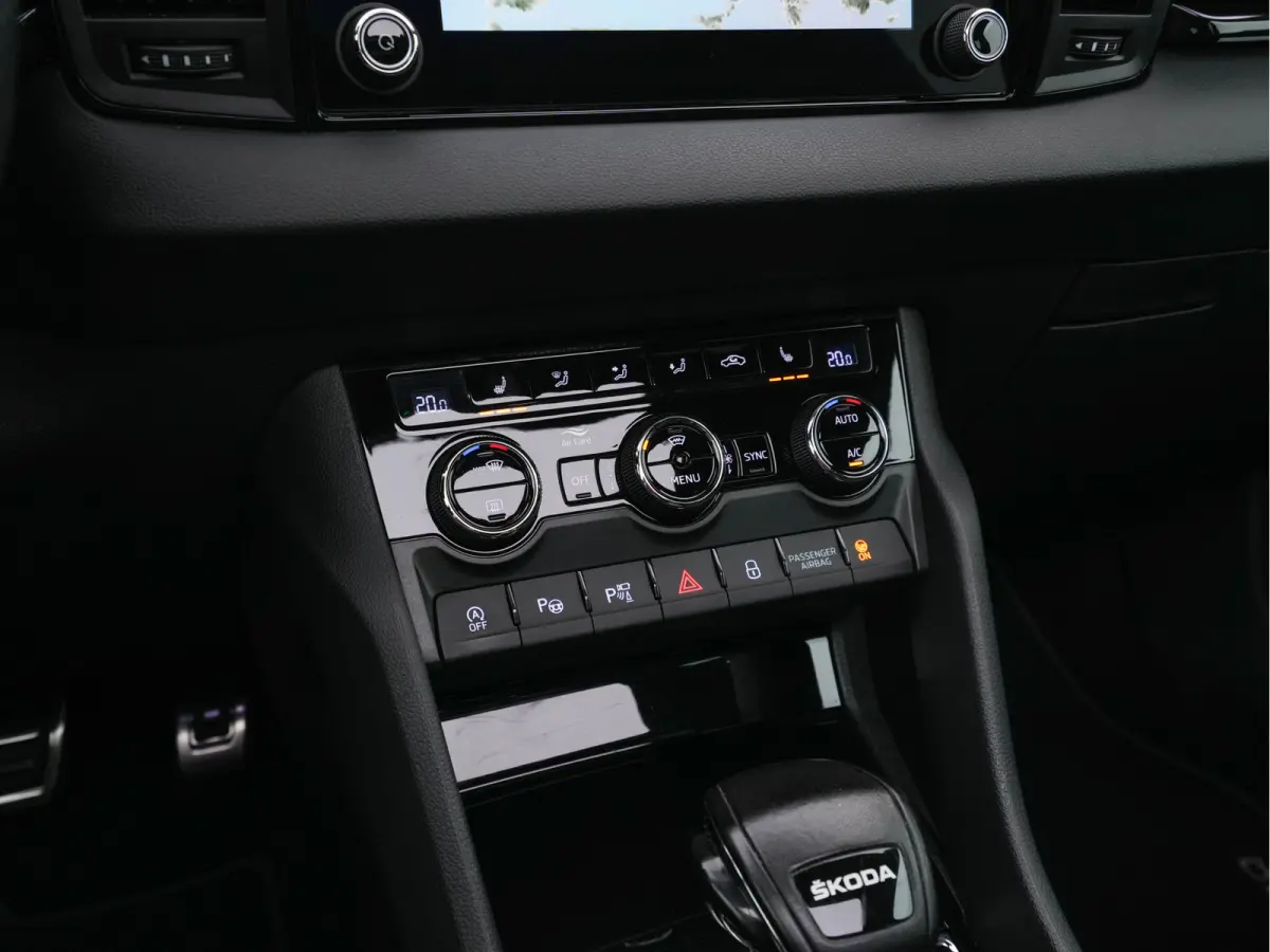 1.5 TSI ACT Sportline Business (INCL-BTW) Aut. *PANO | DIGI-COCKPIT | FULL-LED | ADAPTIVE-CRUISE | HEATED-SPORTSEATS | TOPVIEW |  AMBIENTLIGHT | NAVI-FULLMAP | KEYLESS | DAB+ | TOWBAR | PRIV