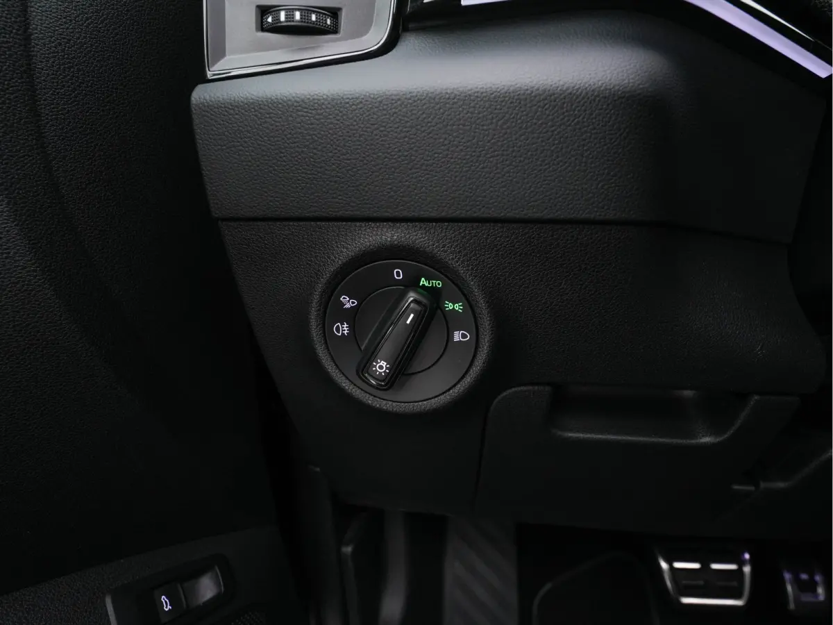1.5 TSI ACT Sportline Business (INCL-BTW) Aut. *PANO | DIGI-COCKPIT | FULL-LED | ADAPTIVE-CRUISE | HEATED-SPORTSEATS | TOPVIEW |  AMBIENTLIGHT | NAVI-FULLMAP | KEYLESS | DAB+ | TOWBAR | PRIV