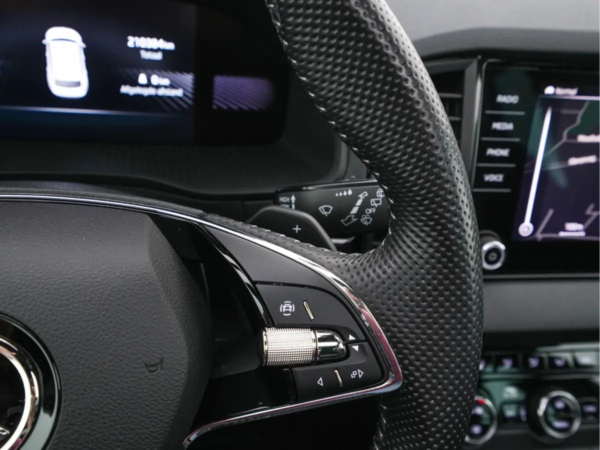 1.5 TSI ACT Sportline Business (INCL-BTW) Aut. *PANO | DIGI-COCKPIT | FULL-LED | ADAPTIVE-CRUISE | HEATED-SPORTSEATS | TOPVIEW |  AMBIENTLIGHT | NAVI-FULLMAP | KEYLESS | DAB+ | TOWBAR | PRIV