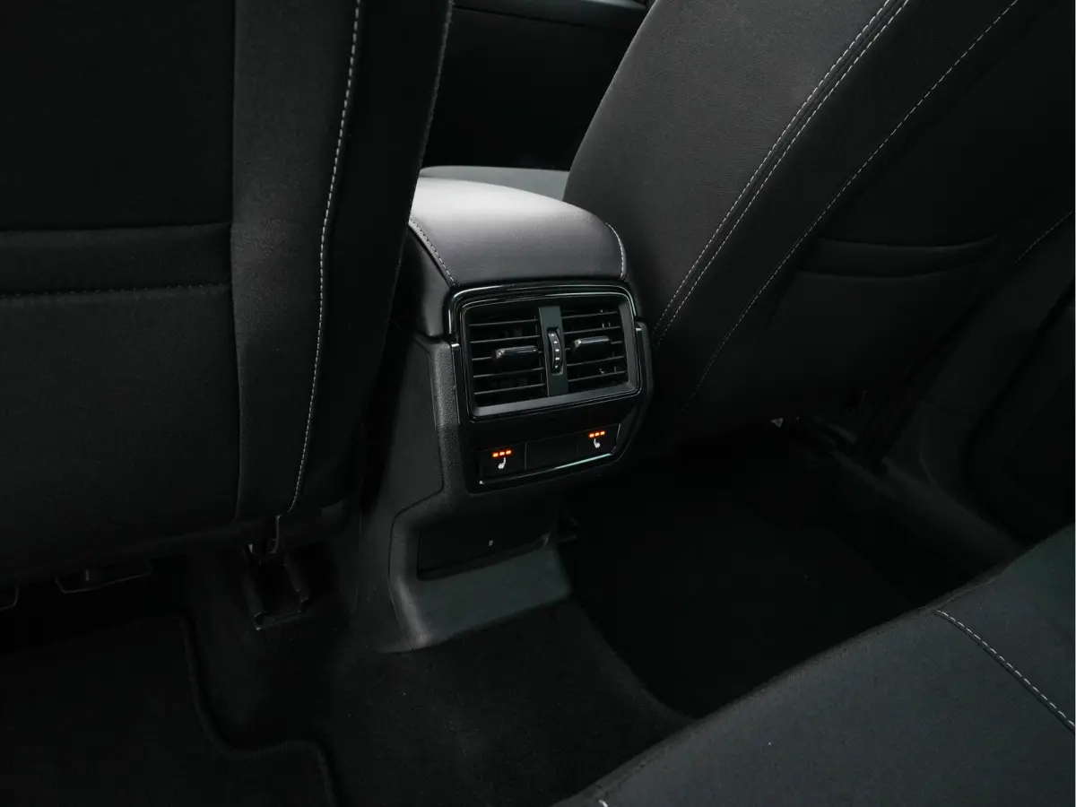 1.5 TSI ACT Sportline Business (INCL-BTW) Aut. *PANO | DIGI-COCKPIT | FULL-LED | ADAPTIVE-CRUISE | HEATED-SPORTSEATS | TOPVIEW |  AMBIENTLIGHT | NAVI-FULLMAP | KEYLESS | DAB+ | TOWBAR | PRIV